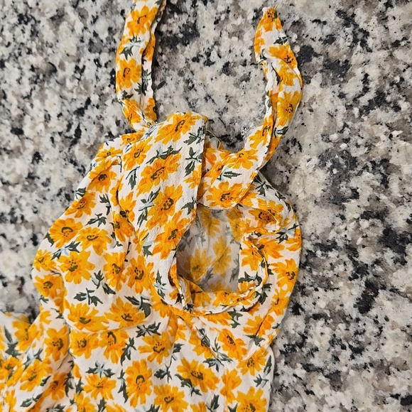 FAITHFULL THE BRAND DAPHNE YELLOW FLORAL TIE-SLEEVE SKATER DRESS. SIZE 4. - Picture 10 of 11